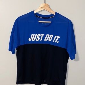 Nike W shirt